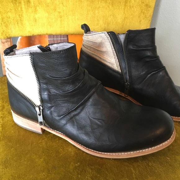 Cat cut short booties - Picture 3 of 5